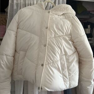 Hollister Women's White Puffer Jacket